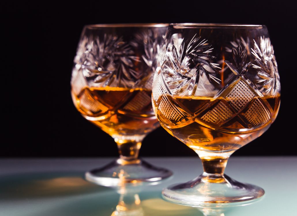 Top 8 Benefits of Buying Brandy Online